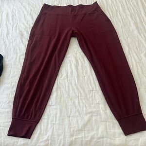 Align joggers in burgundy size 16